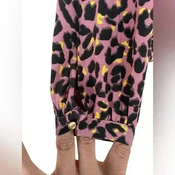 LOFT womens Leopard Print black pink Button down V neck Tiered Swing Dress used - Picture 2 of 8